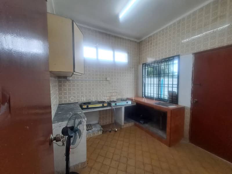 Rumah Banglo untuk Disewa di Taman Pelangi (Johor Bahru) - Chloe Lai - Kitchen - PropertyGuru.com.my