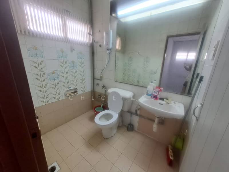 Rumah Banglo untuk Disewa di Taman Pelangi (Johor Bahru) - Chloe Lai - Bathroom - PropertyGuru.com.my