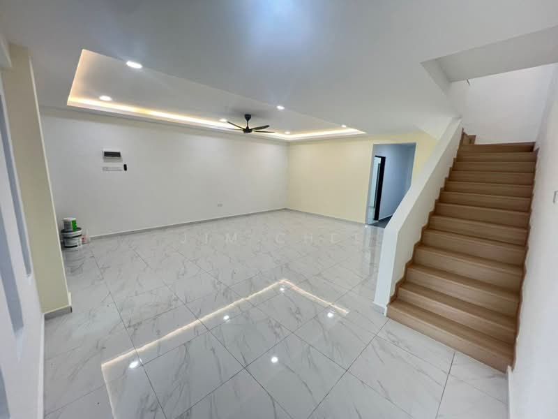 Rumah Teres 2 Tingkat untuk Dijual di Taman Sri Skudai (Skudai) - Jim Chee - Living Room - PropertyGuru.com.my