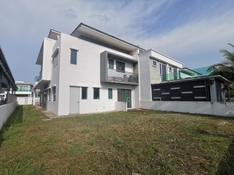 Rumah Berkembar untuk Dijual di D'Island (Puchong) - Debby Chai - Exterior - PropertyGuru.com.my