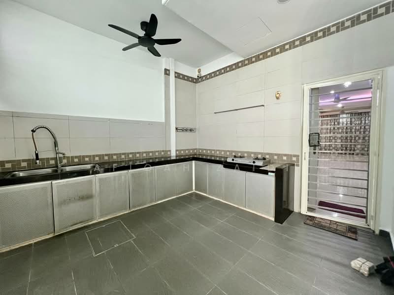 3-storey Terraced House for Rent in Cyberjaya (Selangor) - Afiqah zaidi - PropertyGuru.com.my