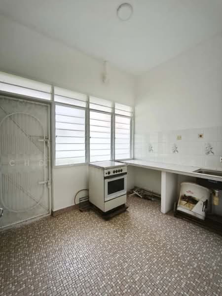 Semi-Detached House for Sale in Tanjung Bungah (Penang) - Chong Chooi Wei - Kitchen - PropertyGuru.com.my