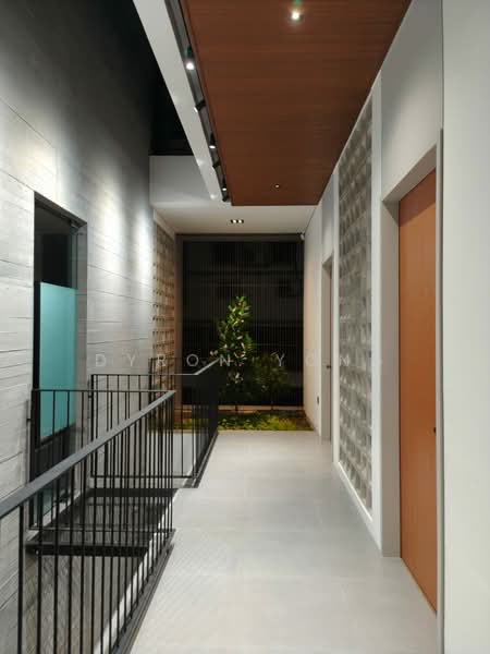 Bungalow House untuk Dijual di Taman Bukit Suria (Cheras) - Dyron Yong - Corridor - PropertyGuru.com.my
