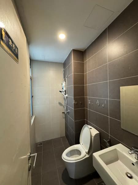 Servis Apartment untuk Disewa di Sky Habitat - Joanna Tai - Bathroom - PropertyGuru.com.my