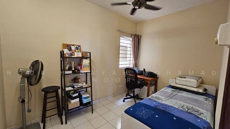 Service Residence for Sale at Alam Idaman - Noor Hidayah Mohamad Noor - Bedroom - PropertyGuru.com.my