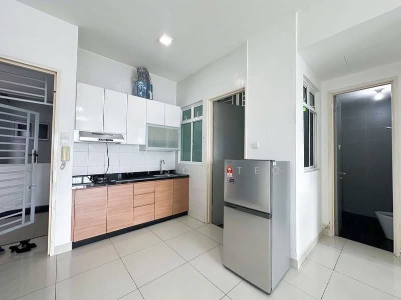 Service Residence for Rent at Skysuites @ Meldrum Hills - Jayson Teo - Kitchen - PropertyGuru.com.my