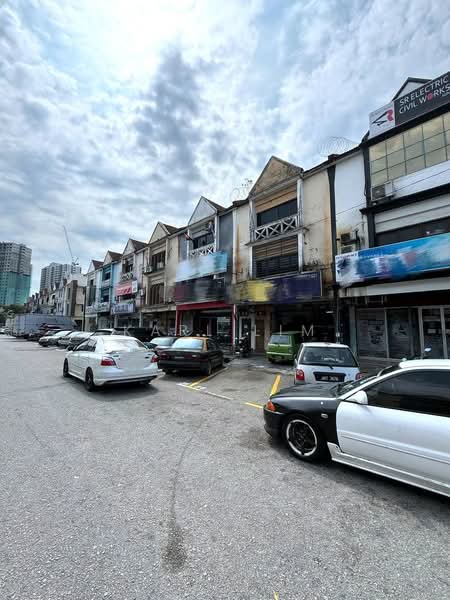 Shop / Office for Sale in Taman Tampoi Utama (Johor Bahru) - Karl Lim - Exterior - PropertyGuru.com.my
