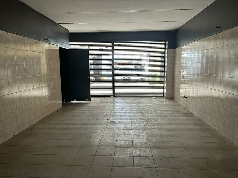Kedai untuk Disewa di Bandar Puteri Puchong (Puchong) - Jacky Wong - Entrance - PropertyGuru.com.my