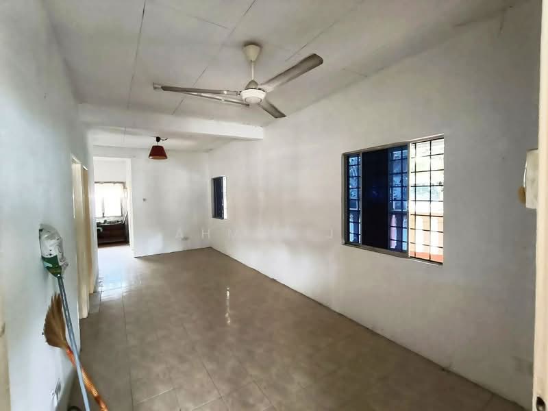 Rumah Teres 1-Tingkat untuk Dijual di Taman Semenyih Impian (Semenyih) - Ahmed JL - Interior - PropertyGuru.com.my