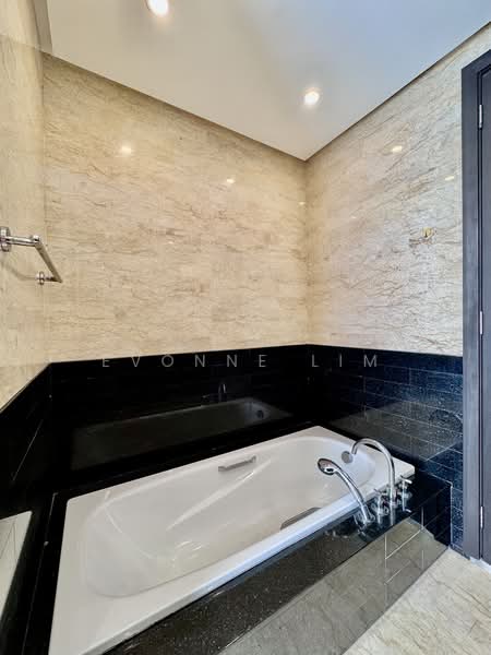 Rumah Berkembar untuk Dijual di Seri Tanjung Pinang (Tanjung Tokong) - Evonne Lim - Bathroom - PropertyGuru.com.my