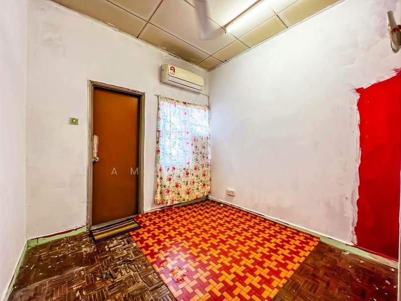 Rumah Teres 2 Tingkat untuk Dijual di Usj 12 (Subang Jaya) - Amzar Faiz - PropertyGuru.com.my