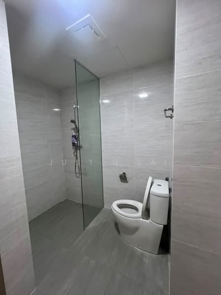 Servis Apartment untuk Disewa di Baron Residence @ Lake City - Justin Lai - Bathroom - PropertyGuru.com.my