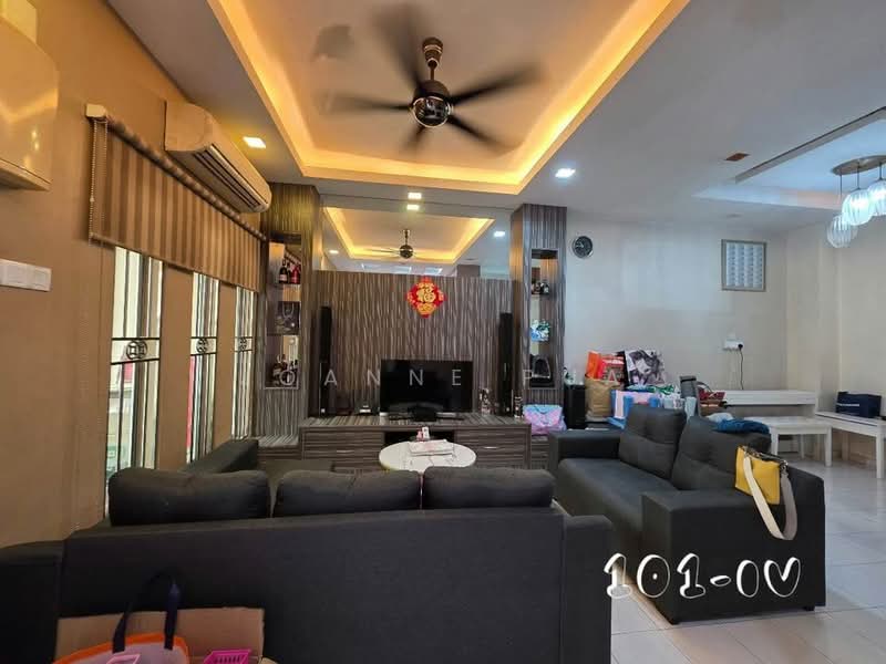 Rumah Teres 2 Tingkat untuk Dijual di Port Klang (Pelabuhan Klang) (Selangor) - Joanne Pua - Living Room - PropertyGuru.com.my