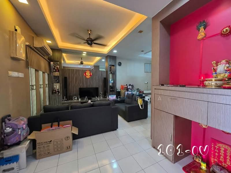 Rumah Teres 2 Tingkat untuk Dijual di Port Klang (Pelabuhan Klang) (Selangor) - Joanne Pua - Living Room - PropertyGuru.com.my