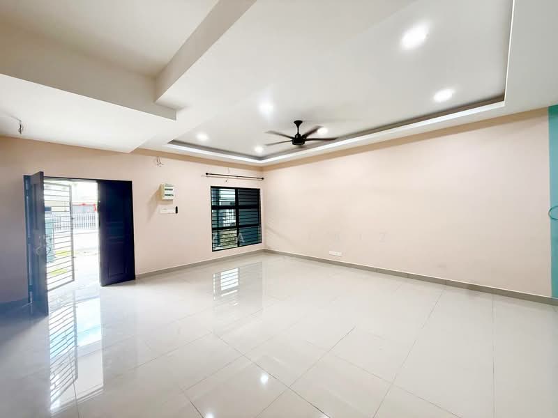 2-storey Terraced House for Sale in Rawang (Selangor) - Amzar Faiz - PropertyGuru.com.my