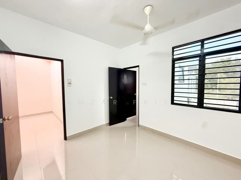 2-storey Terraced House for Sale in Rawang (Selangor) - Amzar Faiz - PropertyGuru.com.my