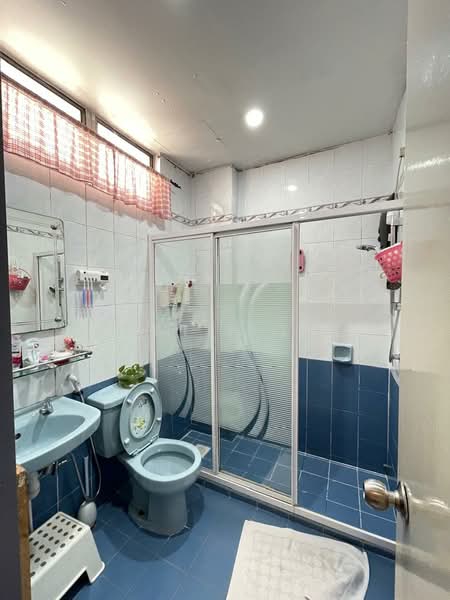Kondominium untuk Dijual di Impian Heights - Justin Lai - Bathroom - PropertyGuru.com.my
