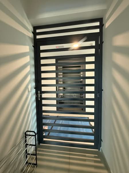 Kediaman Servis untuk Disewa di Parkland Residence - Sarah Chee - Entrance - PropertyGuru.com.my