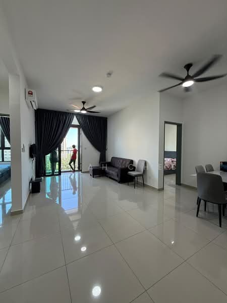 Kediaman Servis untuk Disewa di Parkland Residence - Sarah Chee - Living Room - PropertyGuru.com.my