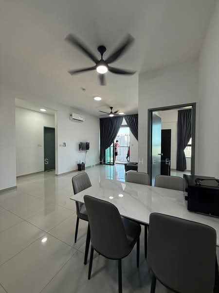 Kediaman Servis untuk Disewa di Parkland Residence - Sarah Chee - Living Room - PropertyGuru.com.my
