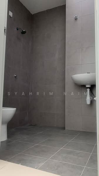 Rumah Bandar untuk Dijual di Bandar Gamuda Gardens (Rawang) - Syahrim Naim - Bathroom - PropertyGuru.com.my