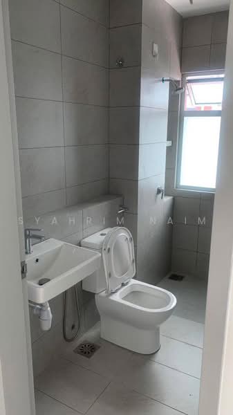 Rumah Bandar untuk Dijual di Bandar Gamuda Gardens (Rawang) - Syahrim Naim - Bathroom - PropertyGuru.com.my