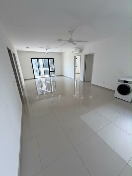 Kediaman Servis untuk Disewa di Huni @ Eco Ardence - Jeff Tan - Living Room - PropertyGuru.com.my
