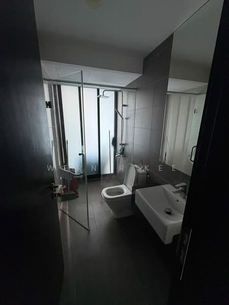 Pangsapuri untuk Dijual di Almas - Werner Kee - Bathroom - PropertyGuru.com.my