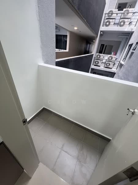 Servis Apartment untuk Disewa di Residensi Ava @ Kiara Bay - CS OW - Balcony - PropertyGuru.com.my