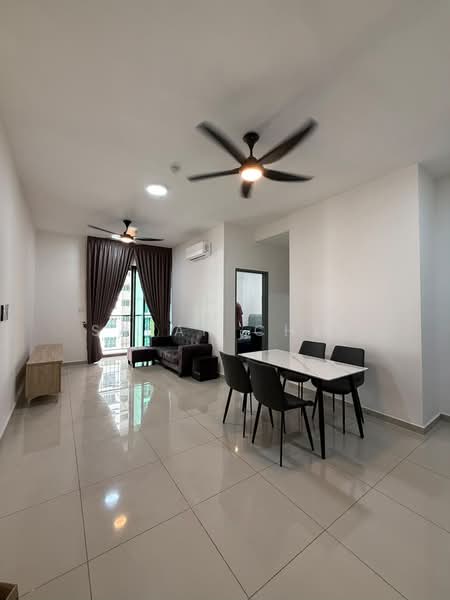 Kediaman Servis untuk Disewa di Parkland Residence - Sarah Chee - Living Room - PropertyGuru.com.my