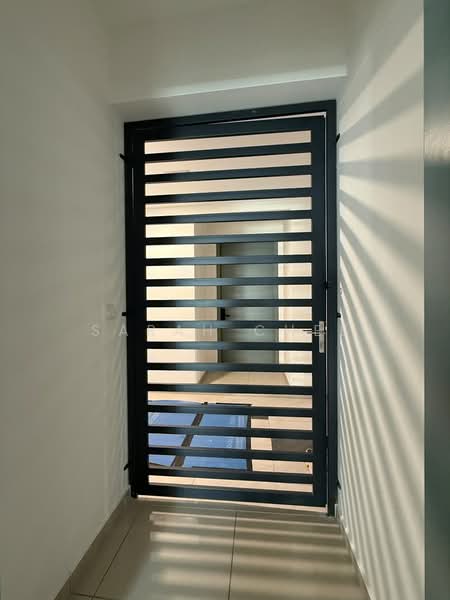 Kediaman Servis untuk Disewa di Parkland Residence - Sarah Chee - Entrance - PropertyGuru.com.my