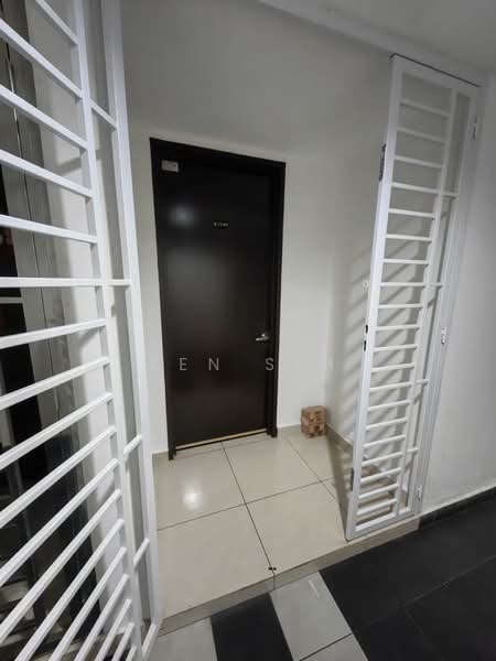Kediaman Servis untuk Disewa di D'Secret Garden (Pangsapuri Kempas Indah) - Ken Sim - Corridor - PropertyGuru.com.my