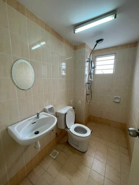 Kondominium untuk Disewa di Suriamas - JC Tay - Bathroom - PropertyGuru.com.my