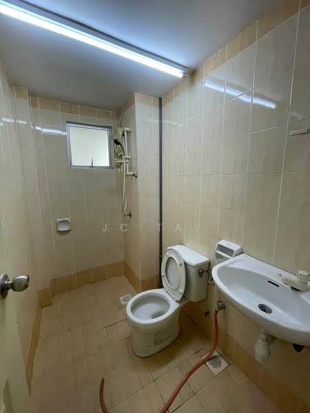 Kondominium untuk Disewa di Suriamas - JC Tay - Bathroom - PropertyGuru.com.my