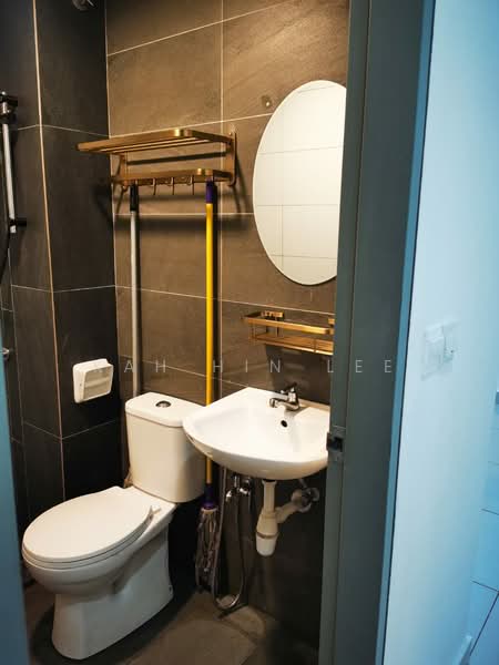 Servis Apartment untuk Disewa di Traders Garden @ Cheras Selatan - Kah Hin Lee - Bathroom - PropertyGuru.com.my