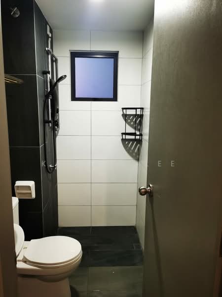 Servis Apartment untuk Disewa di Traders Garden @ Cheras Selatan - Kah Hin Lee - Bathroom - PropertyGuru.com.my