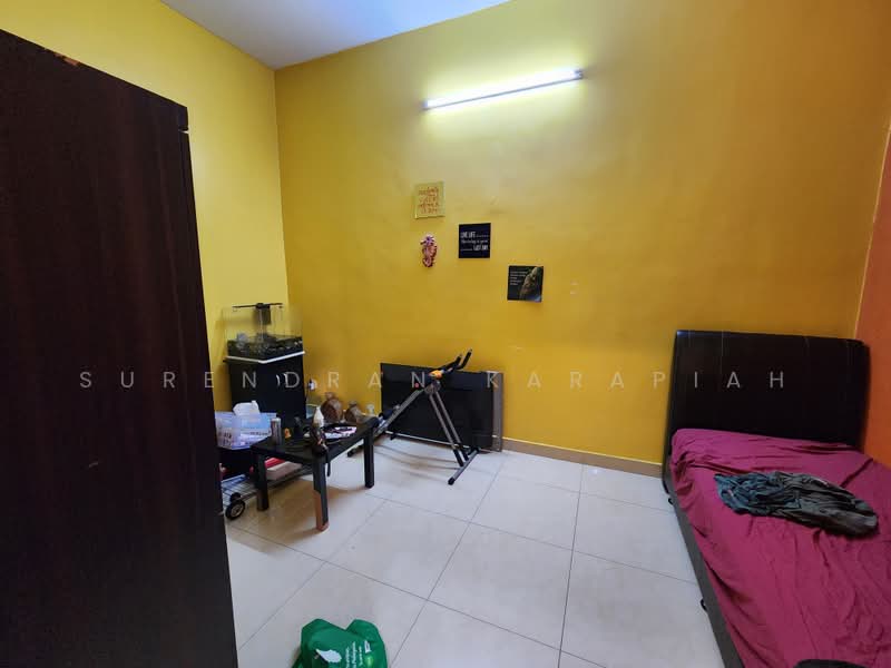 Rumah Berkembar untuk Dijual di Kota Kemuning (Shah Alam) - Surendran Karapiah - Bedroom - PropertyGuru.com.my