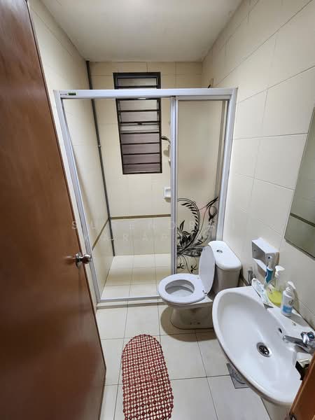 Rumah Berkembar untuk Dijual di Kota Kemuning (Shah Alam) - Surendran Karapiah - Bathroom - PropertyGuru.com.my