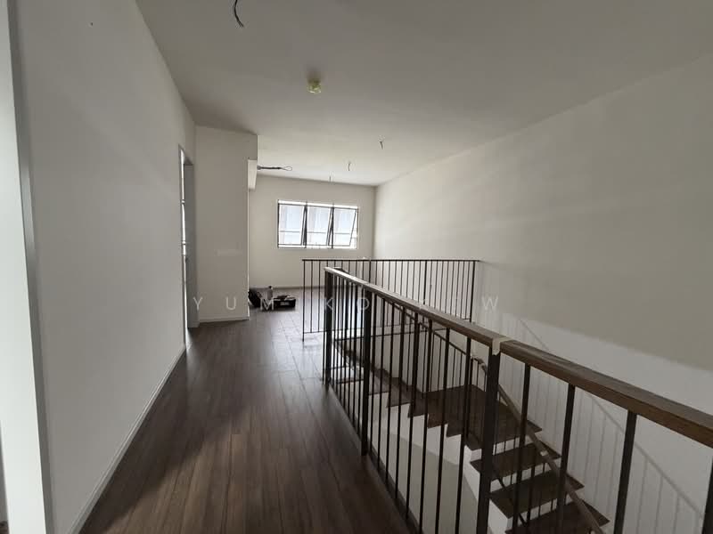 3-storey Terraced House for Sale in Taman Bukit Serdang (Seri Kembangan) - Yumiko Kew - Interior - PropertyGuru.com.my