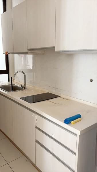 Service Residence for Sale at D'Summit Residences - Kenneth Tan - Kitchen - PropertyGuru.com.my