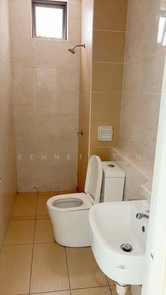 Service Residence for Sale at D'Summit Residences - Kenneth Tan - Bathroom - PropertyGuru.com.my