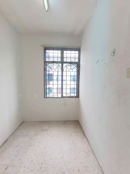 Pangsapuri untuk Dijual di Kiambang Apartment - Chin Chee Meng - PropertyGuru.com.my