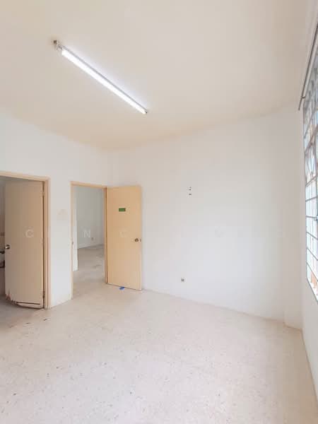 Pangsapuri untuk Dijual di Kiambang Apartment - Chin Chee Meng - PropertyGuru.com.my