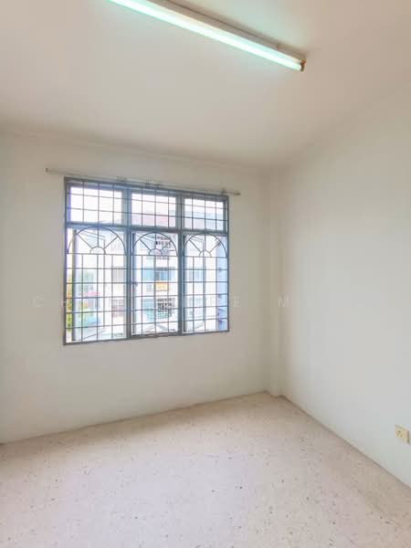 Pangsapuri untuk Dijual di Kiambang Apartment - Chin Chee Meng - PropertyGuru.com.my