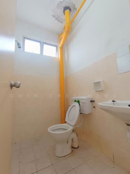 Pangsapuri untuk Dijual di Kiambang Apartment - Chin Chee Meng - PropertyGuru.com.my