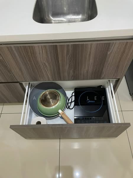 Servis Apartment untuk Disewa di Cerrado Residence @ Southville City - Kah Hin Lee - Kitchen - PropertyGuru.com.my