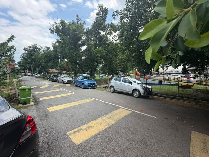 Rumah Teres 1 Tingkat untuk Dijual di Kepong Baru (Kepong) - David Chung - Exterior - PropertyGuru.com.my