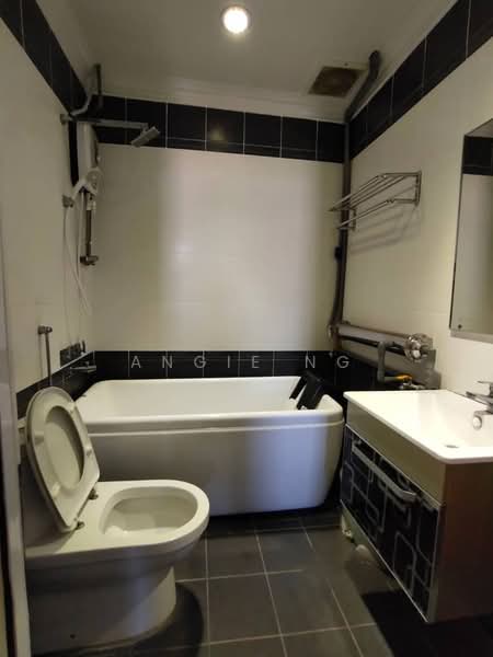 Pangsapuri untuk Disewa di Mahkota Hotel Melaka - Angie Ng - Bathroom - PropertyGuru.com.my