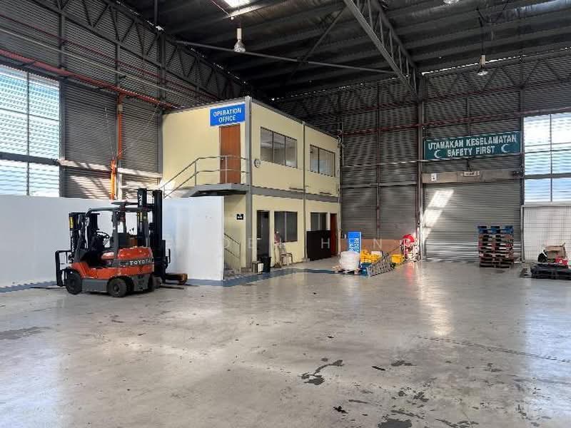 Warehouse for Rent in Kota Damansara (Selangor) - Jayden Heng - Exterior - PropertyGuru.com.my