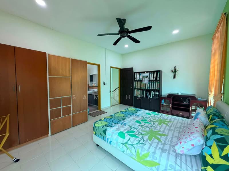 Rumah Berkembar untuk Dijual di Taman Nusa Idaman (Iskandar Puteri (Nusajaya)) - Sam Chai - Bedroom - PropertyGuru.com.my